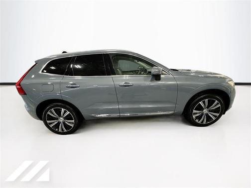 2022 Volvo XC60 B6 Inscription