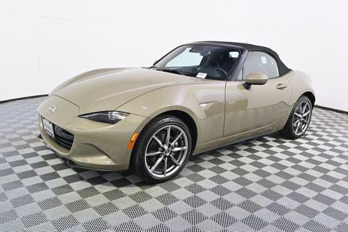Zircon Sand 2023 Mazda MX-5 Miata Grand Touring