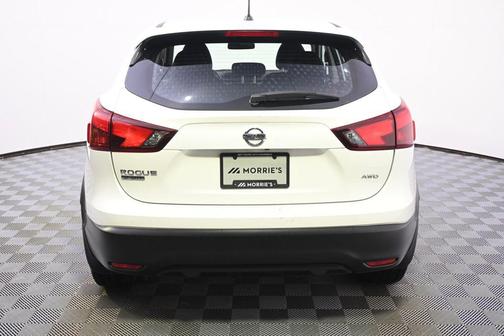 Glacier White 2017 Nissan Rogue Sport S