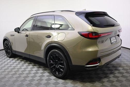 Zircon Sand Metallic 2026 Mazda CX-70 3.3 Turbo Premium