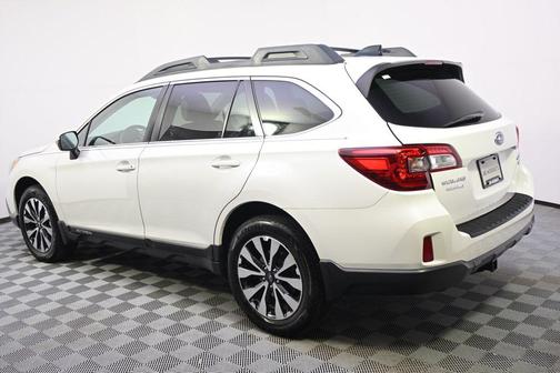 Crystal White Pearl 2016 Subaru Outback 3.6R Limited