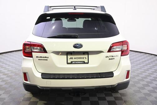 Crystal White Pearl 2016 Subaru Outback 3.6R Limited