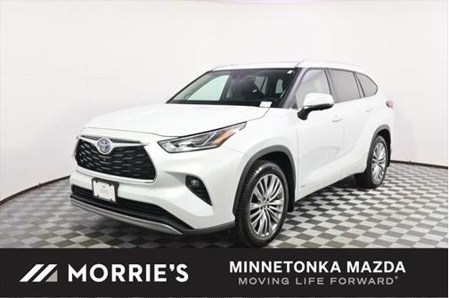 2023 Toyota Highlander Hybrid Platinum