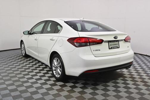 Clear White 2017 Kia Forte S