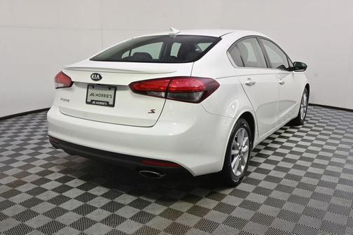 Clear White 2017 Kia Forte S