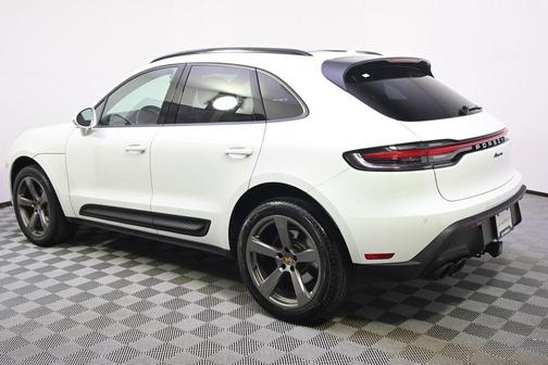 White 2022 Porsche Macan Macan