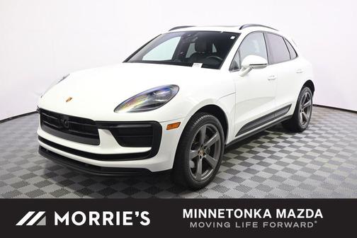 White 2022 Porsche Macan Macan