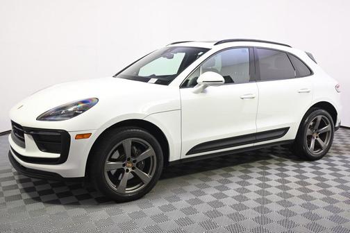 White 2022 Porsche Macan Macan