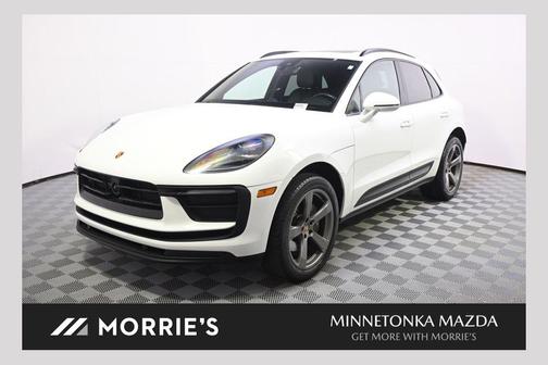 White 2022 Porsche Macan Macan