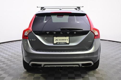 2016 Volvo V60 Cross Country T5 Platinum