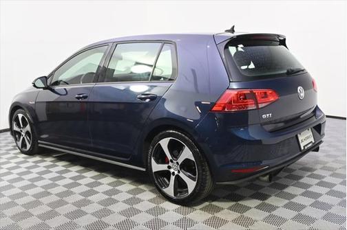 2016 Volkswagen Golf GTI 2.0T SE 4-Door