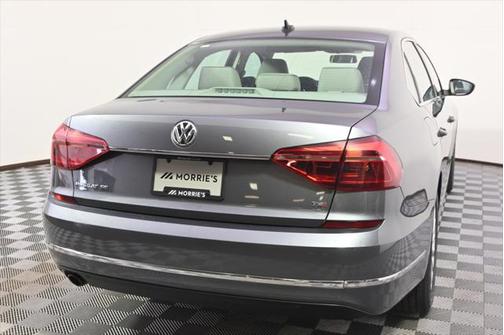 2017 Volkswagen Passat 1.8T SE
