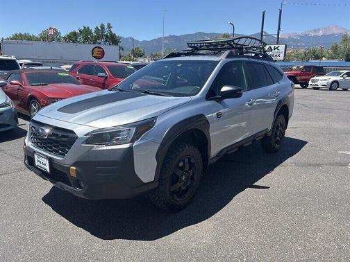 Ice Silver Metallic 2022 Subaru Outback Wilderness