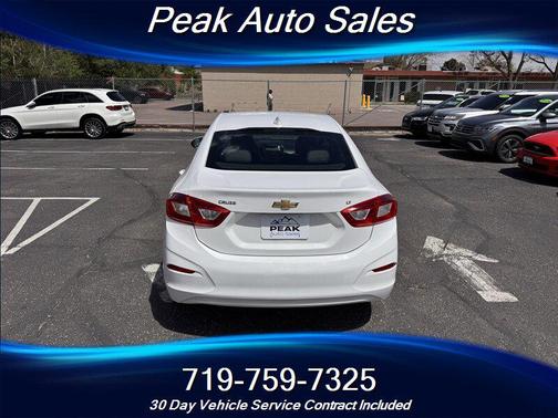 Summit White 2017 Chevrolet Cruze LT