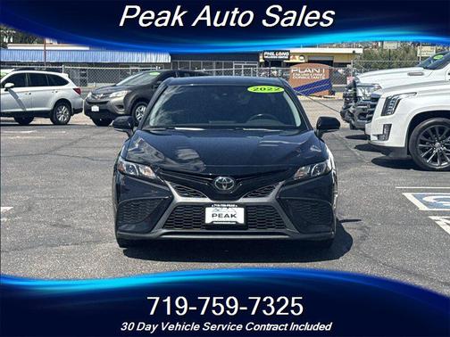 Midnight Black Metallic 2022 Toyota Camry SE