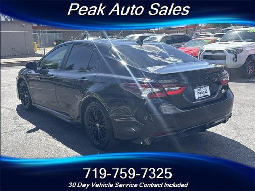Midnight Black Metallic 2022 Toyota Camry SE