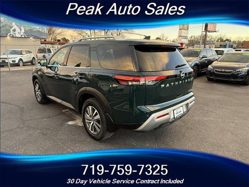 2022 Nissan Pathfinder SL 4WD