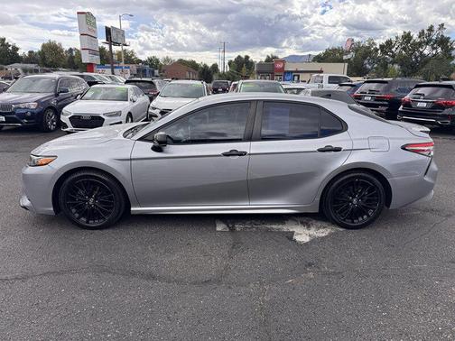 Celestial Silver Metallic 2019 Toyota Camry SE