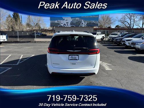 2022 Chrysler Pacifica Touring L