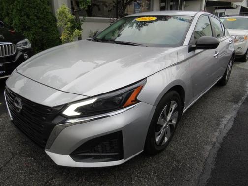 2024 Nissan Altima S FWD