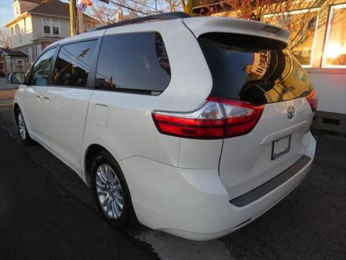 2015 Toyota Sienna XLE Premium