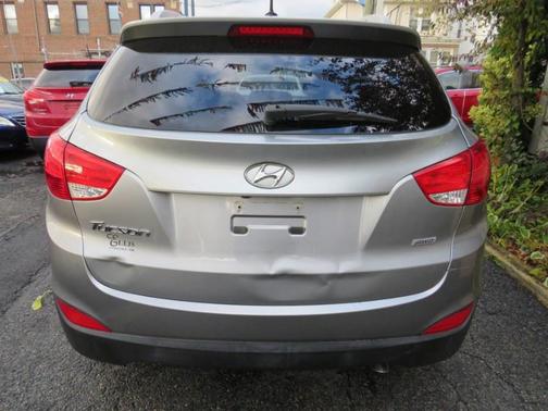 2015 Hyundai TUCSON SE