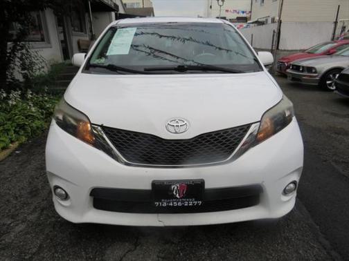 2014 Toyota Sienna SE