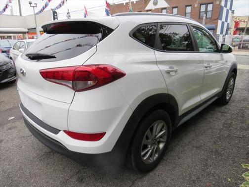 2017 Hyundai TUCSON SE Plus