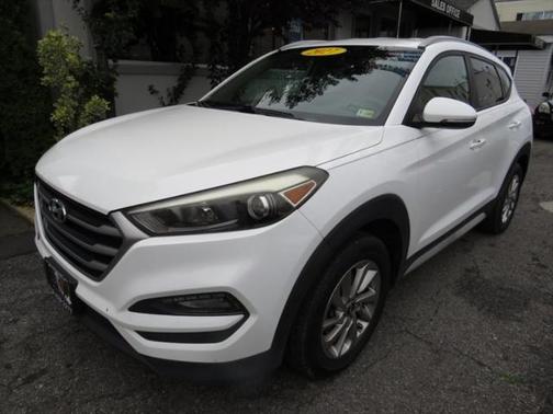 2017 Hyundai TUCSON SE Plus