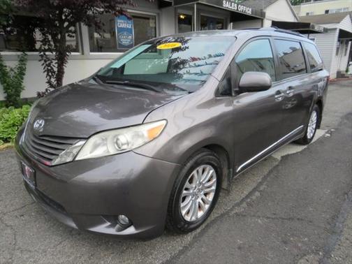 2016 Toyota Sienna XLE Premium