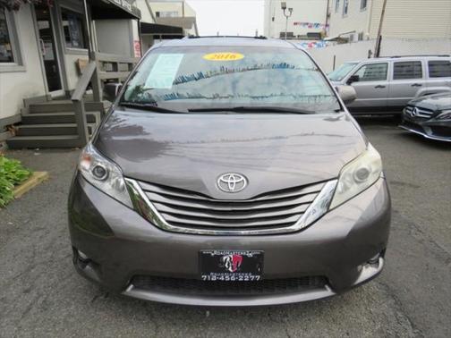 2016 Toyota Sienna XLE Premium