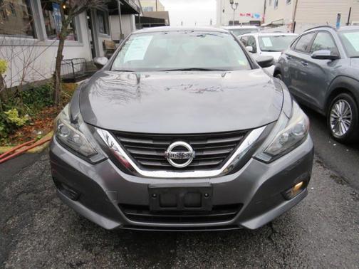 2016 Nissan Altima 2.5 SR