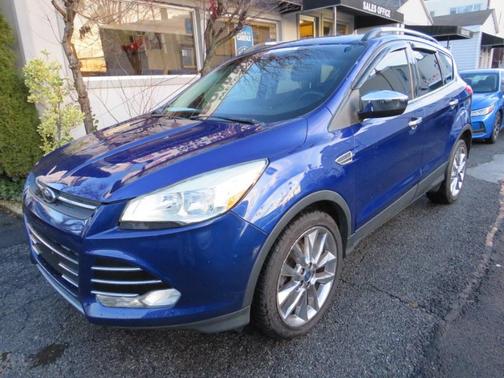 Deep Impact Blue 2016 Ford Escape SE
