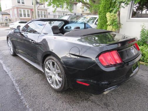 2015 Ford Mustang V6