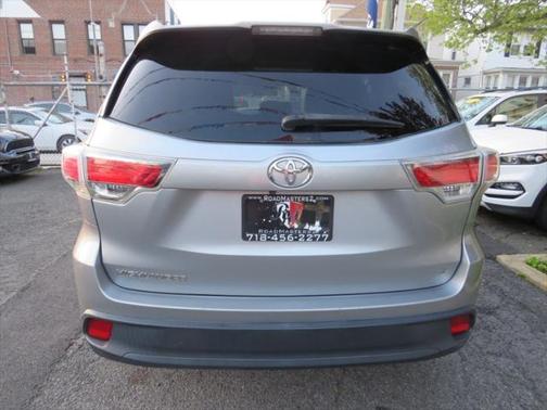 2014 Toyota Highlander LE