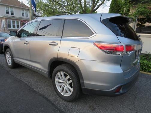 2014 Toyota Highlander LE