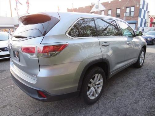 2014 Toyota Highlander LE