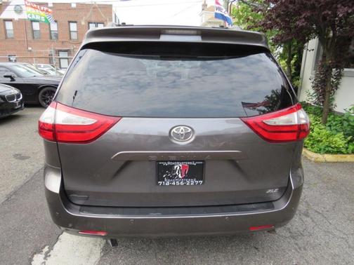 2016 Toyota Sienna Limited