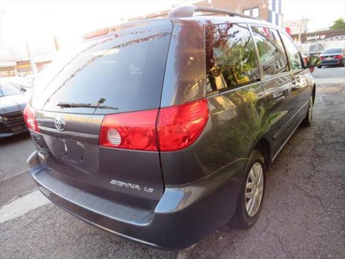 2008 Toyota Sienna LE
