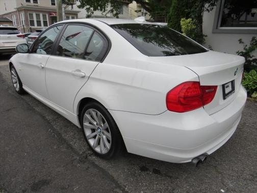 2011 BMW 328 4dr Sdn 328i RWD