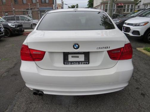 2011 BMW 328 4dr Sdn 328i RWD