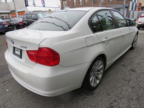 2011 BMW 328 4dr Sdn 328i RWD