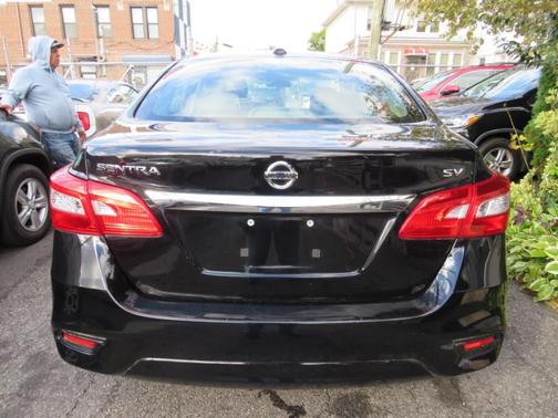 Super Black 2018 Nissan Sentra SV