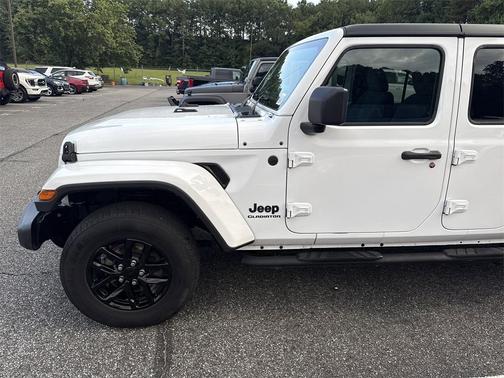 2022 Jeep Gladiator Sport S