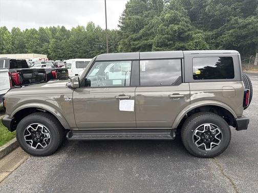 2025 Ford Bronco Outer Banks