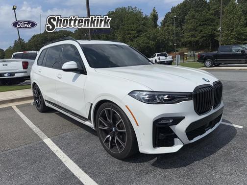 2022 BMW X7 xDrive40i