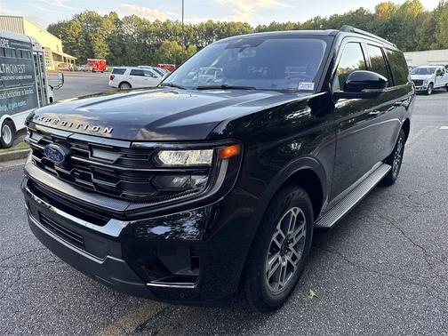 2025 Ford Expedition Max Active 4x4
