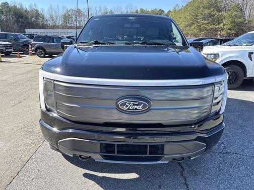 2025 Ford F-150 Lightning LARIAT