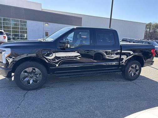 2025 Ford F-150 Lightning LARIAT