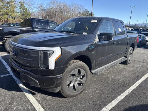 2025 Ford F-150 Lightning LARIAT